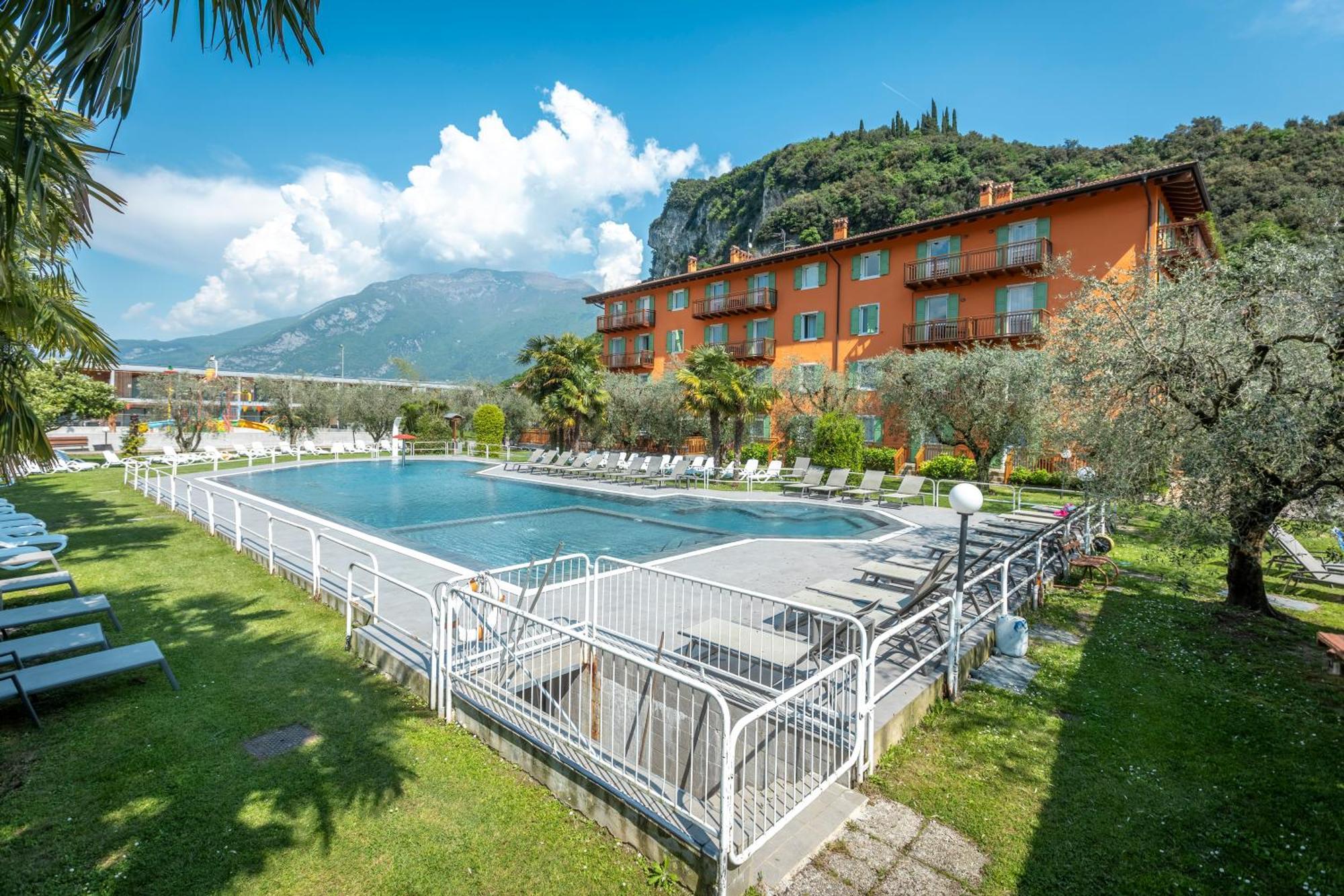 Residence Filanda Riva del Garda Ngoại thất bức ảnh